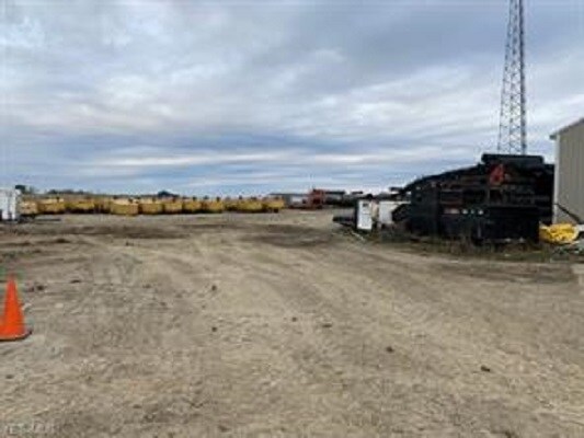 More Photos Of 66310 Pisgah Rd, Quaker City Warehouse For Lease