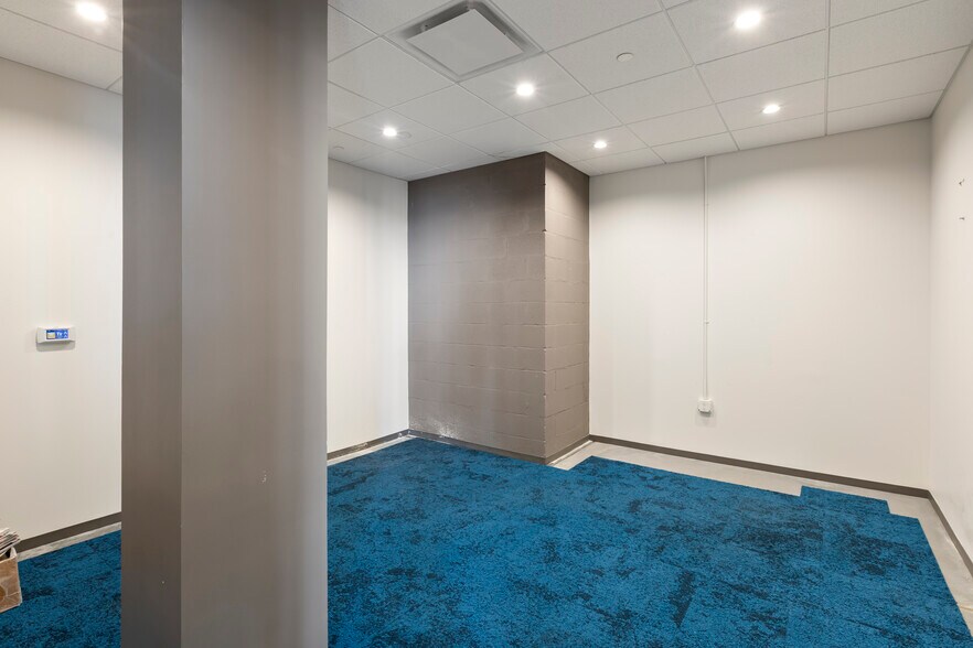 More Photos Of 640 Magazine St, New Orleans Hospitality For Lease