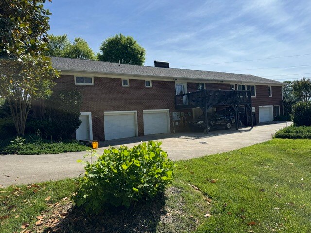 More Photos Of 4909 Boone Trl, Millers Creek Flex For Sale