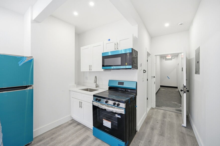 More Photos Of 2152 Muliner Ave, Bronx Apartments For Sale