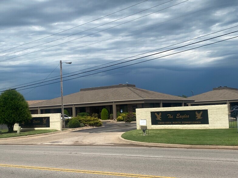 More Photos Of 11914 N Pennsylvania Ave, Oklahoma City Office For Sale