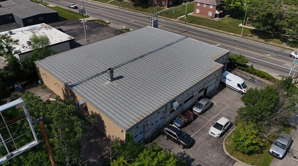 More Photos Of 4100 Indianola Ave, Columbus Auto Repair For Sale