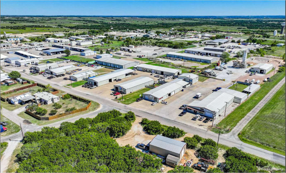 More Photos Of 5435 Old Granbury Rd, Granbury Unknown For Lease