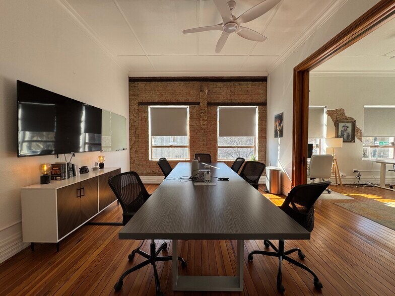 More Photos Of 201 1/2 E Virginia St, McKinney Office For Lease