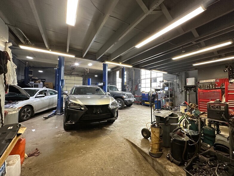 More Photos Of 2218 Champa St, Denver Warehouse For Sale