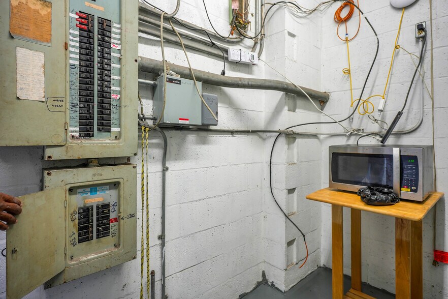 More Photos Of 901 NW 9th St, Belle Glade Refrigeration Cold Storage For Sale