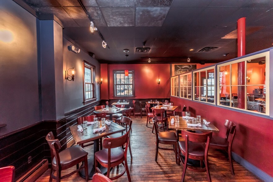More Photos Of 11 Main St, Kingston Restaurant For Sale