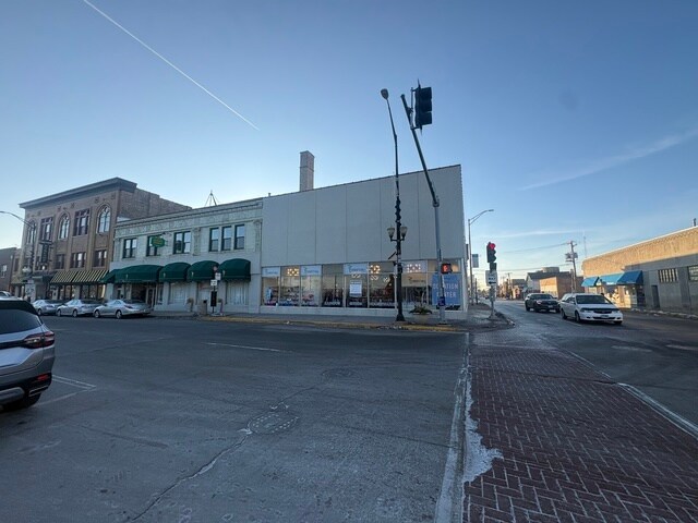 More Photos Of 13102 S Western Ave, Blue Island Apartments For Lease