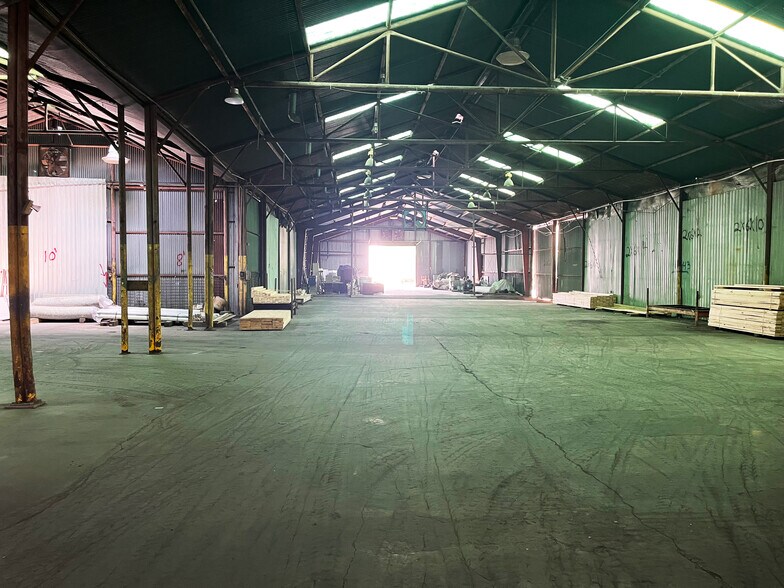 More Photos Of 6011-6019 Gold St, Houston Warehouse For Sale