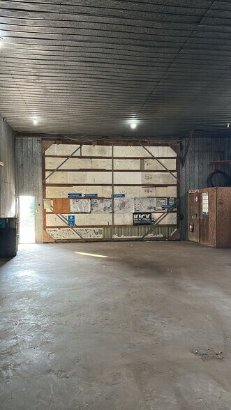 More Photos Of 7076 N 5th Side Rd, Innisfil Warehouse For Lease