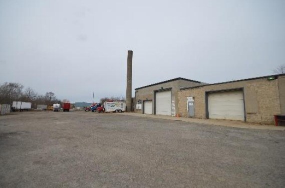 More Photos Of 426 Dolph St N, Cambridge Warehouse For Sale