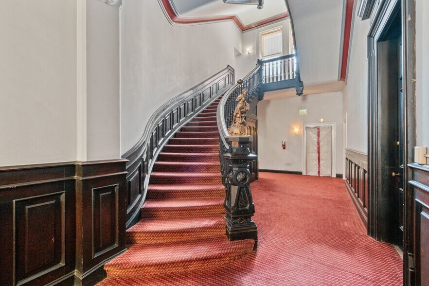 More Photos Of , Baltimore Office For Sale