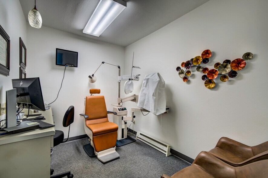 More Photos Of 1625 E Platte Ave, Colorado Springs Office For Sale