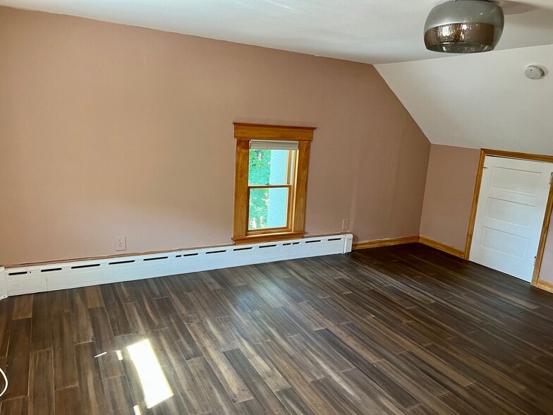 More Photos Of 91 Green St, Huntington Office Residential For Sale