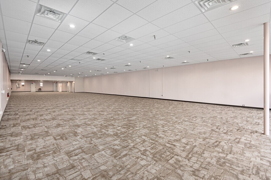 More Photos Of 265-273 Tunnel Rd, Asheville Freestanding For Sale