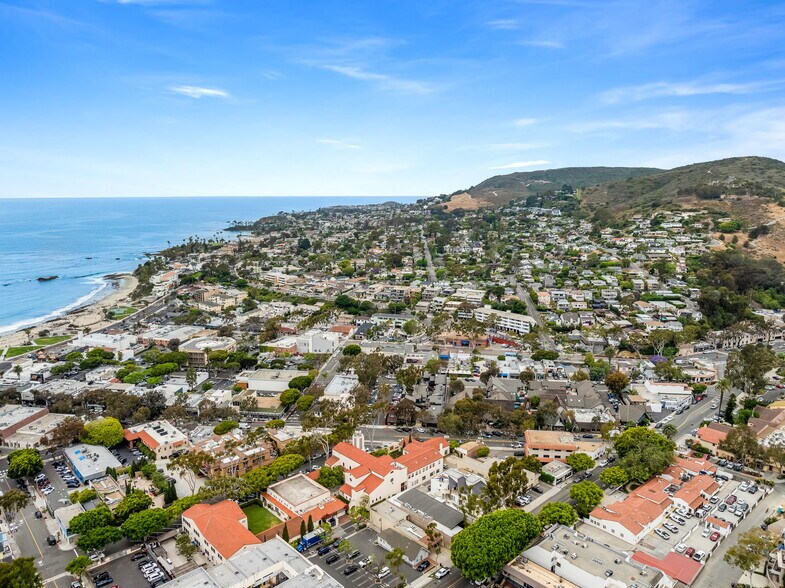 More Photos Of 345-349 3rd St, Laguna Beach Loft Creative Space For Sale