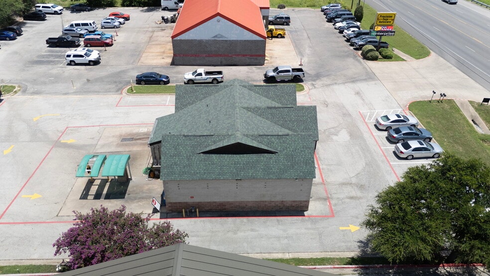 More Photos Of 2316 Pecan St W, Pflugerville Carwash For Sale