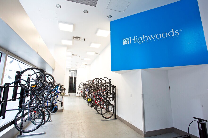 More Photos Of 1 PPG Pl, Pittsburgh Office For Lease