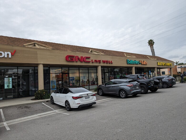 More Photos Of 1739-1783 S Victoria Ave, Ventura Unknown For Lease