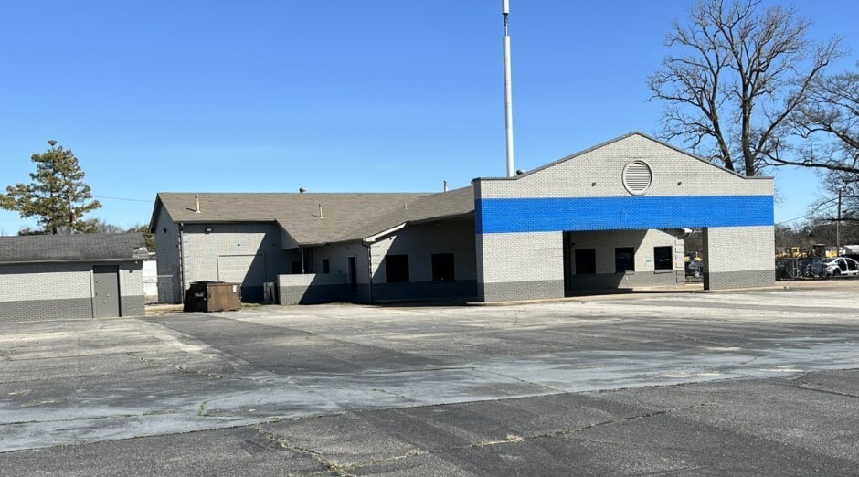 More Photos Of 1600 E Broadway Ave, West Memphis Auto Dealership For Sale