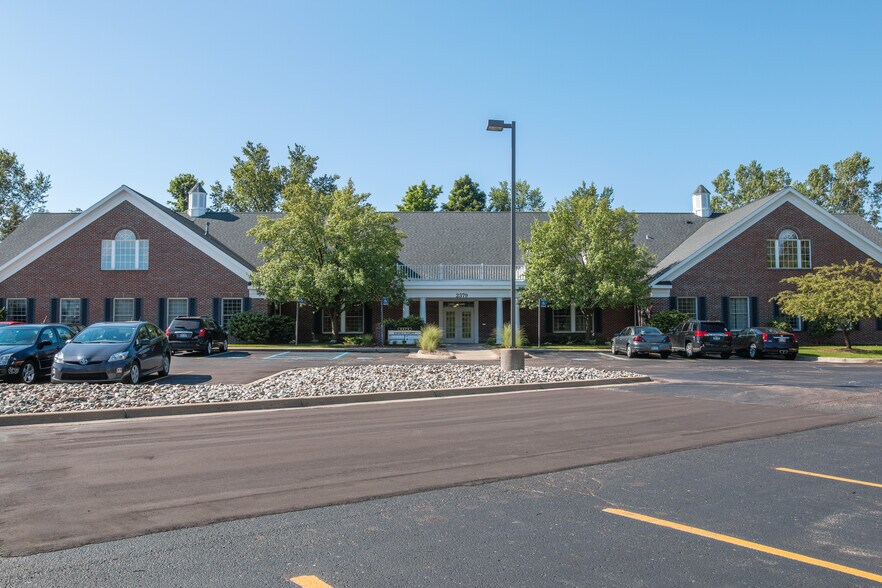 More Photos Of 2379 Woodlake Dr, Okemos Office For Lease