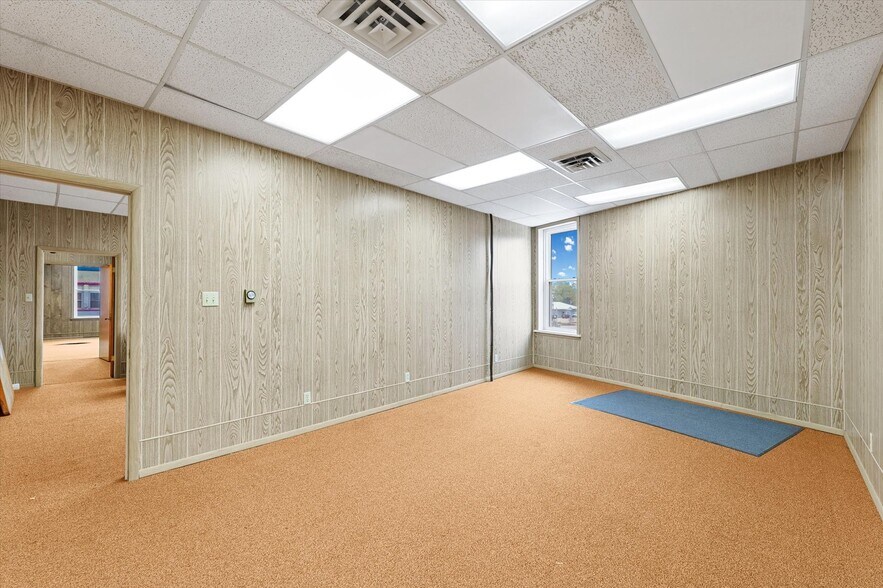 More Photos Of 101 E Sangamon Ave, Rantoul Storefront Retail Office For Sale