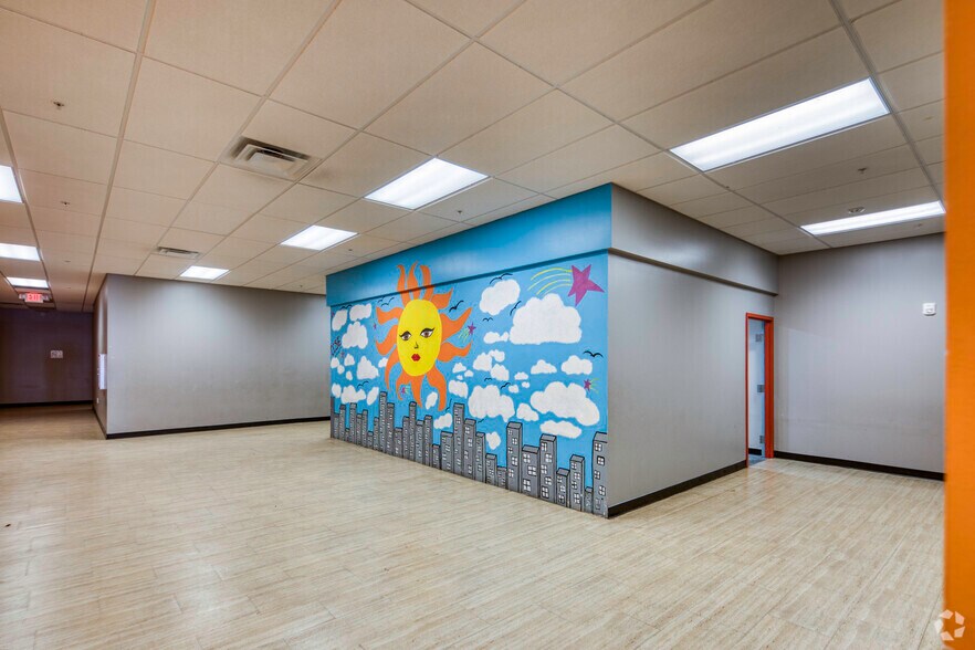 More Photos Of 1251 E Fowler Ave, Tampa Storefront For Lease