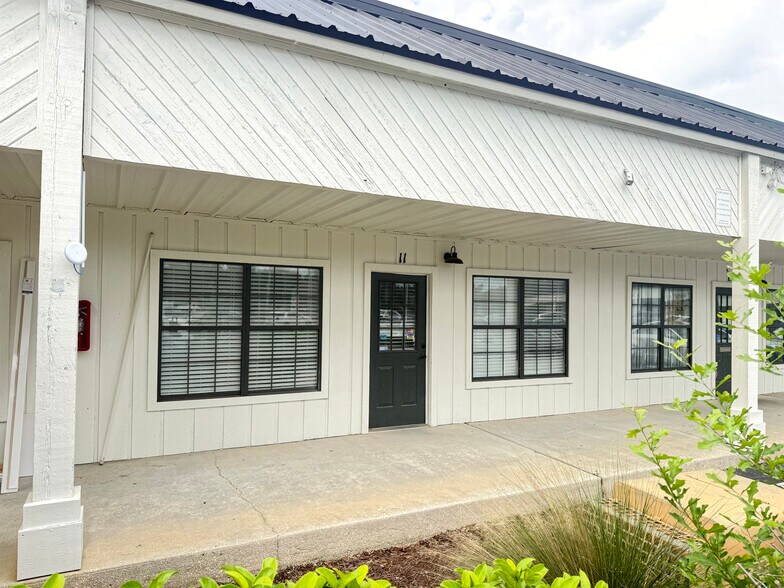 More Photos Of 2400 W Michigan Ave, Pensacola Unknown For Lease