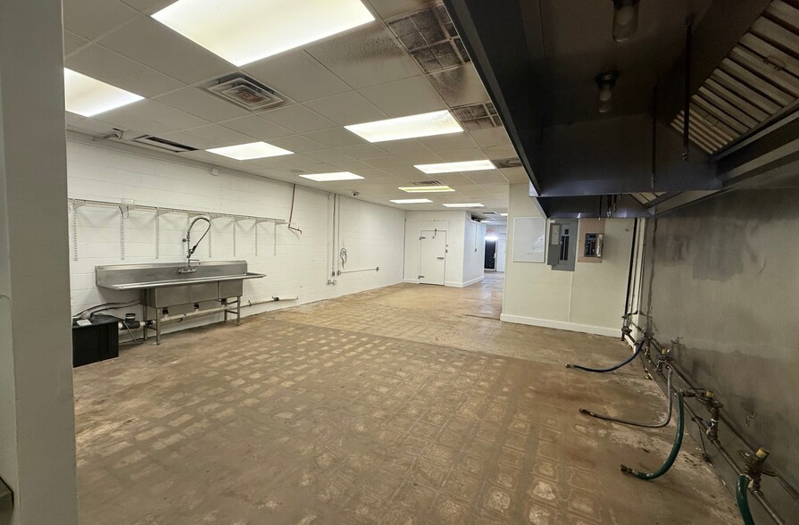 More Photos Of 123 N Main St, Fountain Inn Storefront For Sale