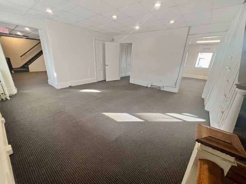 More Photos Of 510 Swede St, Norristown Office For Sale