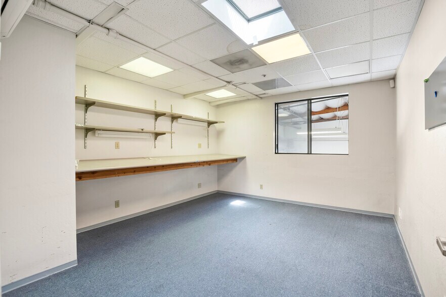 More Photos Of 1160 Industrial Rd, San Carlos Research And Development For Sale