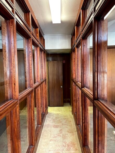 More Photos Of 1301 S Broad St, Philadelphia Office Residential For Lease