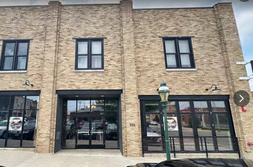 Primary Photo Of 796 11th St, Marion Restaurant For Sale