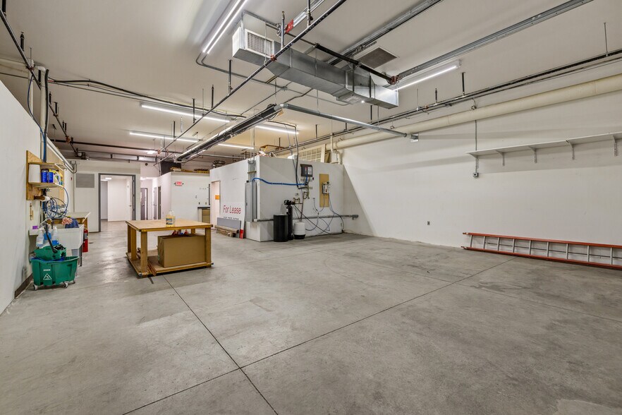 More Photos Of 5955 Mt Rushmore Rd, Rapid City Storefront Retail Office For Sale
