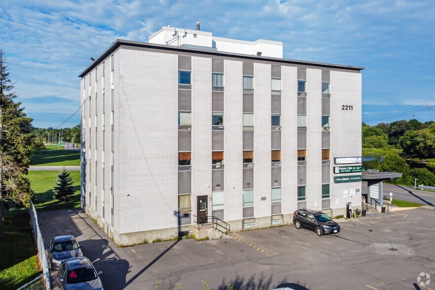 More Photos Of 2211 Riverside Dr, Ottawa Office For Lease