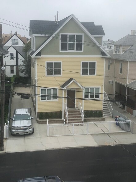 More Photos Of 175 Beach 113th St, Rockaway Park Apartments For Sale