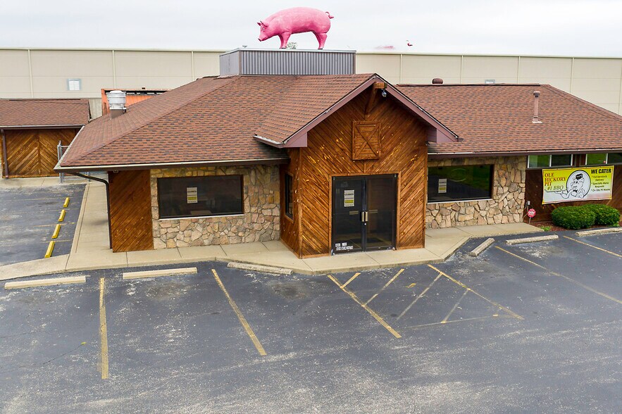More Photos Of 6006 Shepherdsville Rd, Louisville Restaurant For Sale