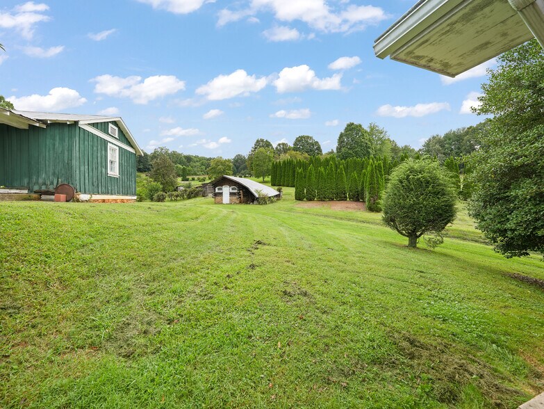 More Photos Of 5 Noland Downs Rd, Waynesville Office Residential For Sale