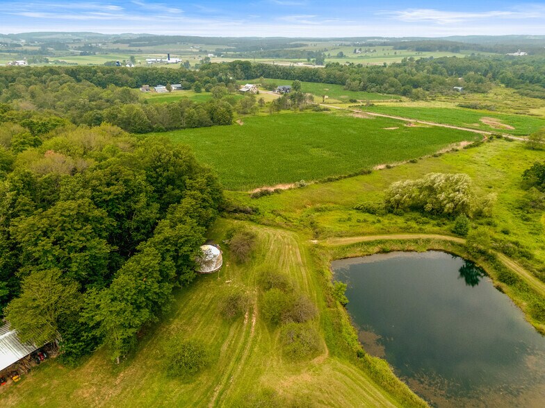 More Photos Of 162 Black Bear Run, Berlin Specialty For Sale