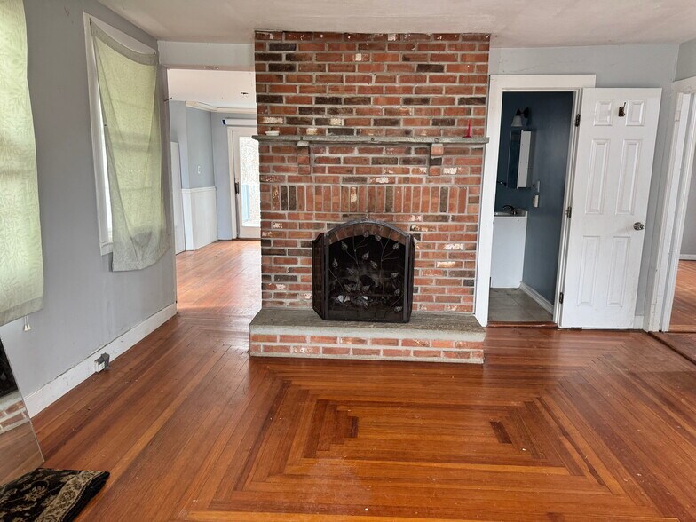 More Photos Of 1203 Poquonnock Rd, Groton Multifamily For Sale