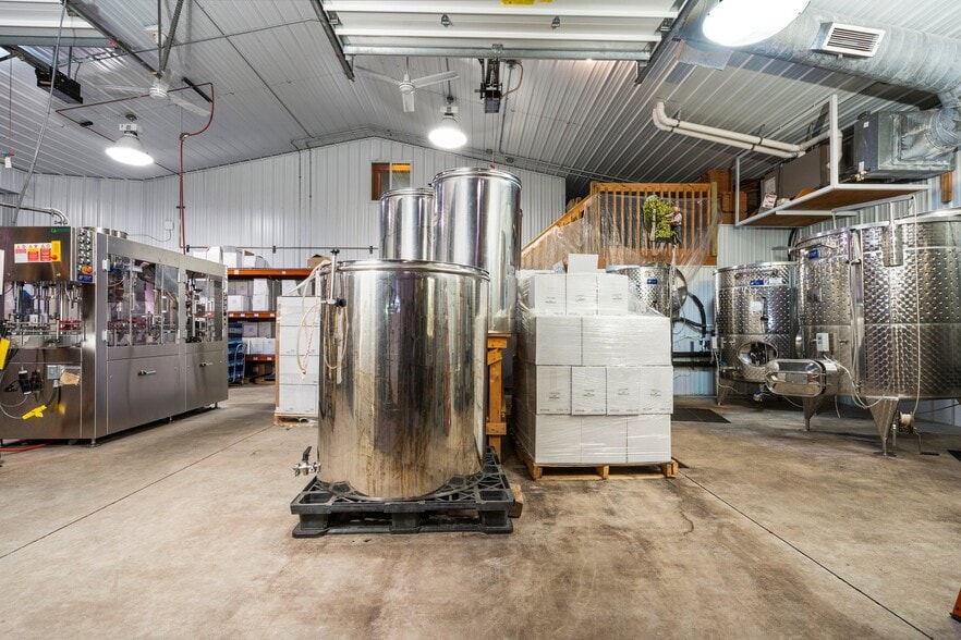 More Photos Of 10343 E Hilltop Rd, Suttons Bay Winery Vineyard For Sale