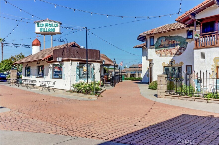More Photos Of 7561 Center Ave, Huntington Beach Storefront Retail Office For Lease