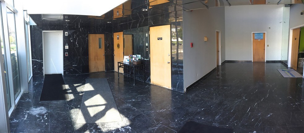 More Photos Of 217 Merrick Rd, Amityville Office For Sale