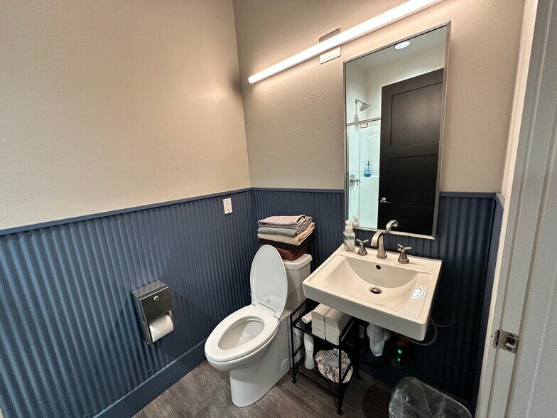 More Photos Of 1450 S 32nd St W, Billings Warehouse For Sale