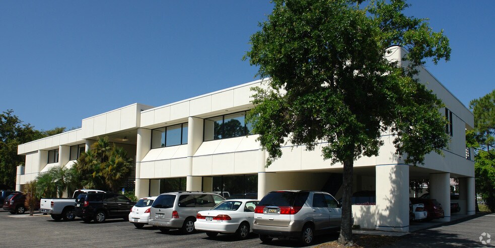 Primary Photo Of 43 Barkley Cir, Fort Myers Medical For Lease