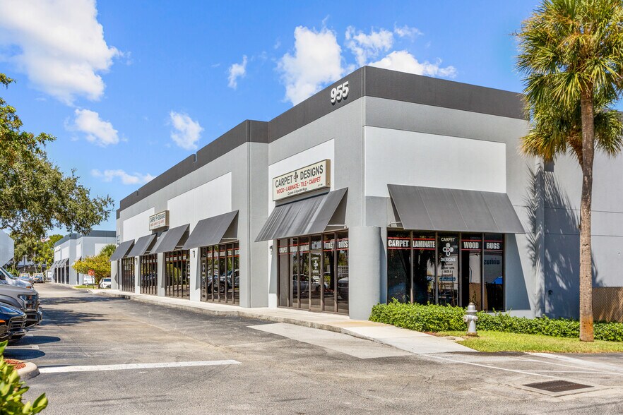 More Photos Of 955 S Congress Ave, Delray Beach Showroom For Lease