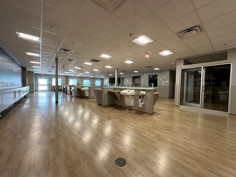 More Photos Of 2045 Donald Lee Hollowell Pky NW, Atlanta Freestanding For Lease