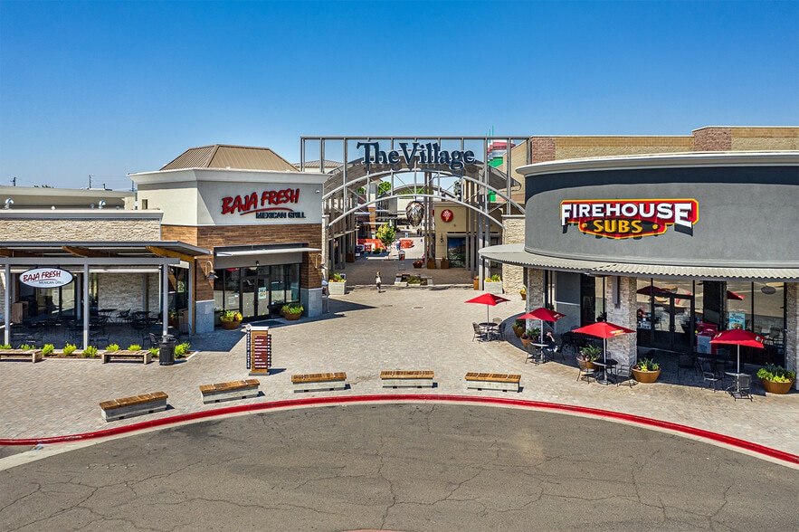 More Photos Of 501-1093 Medford Ctr, Medford Unknown For Lease