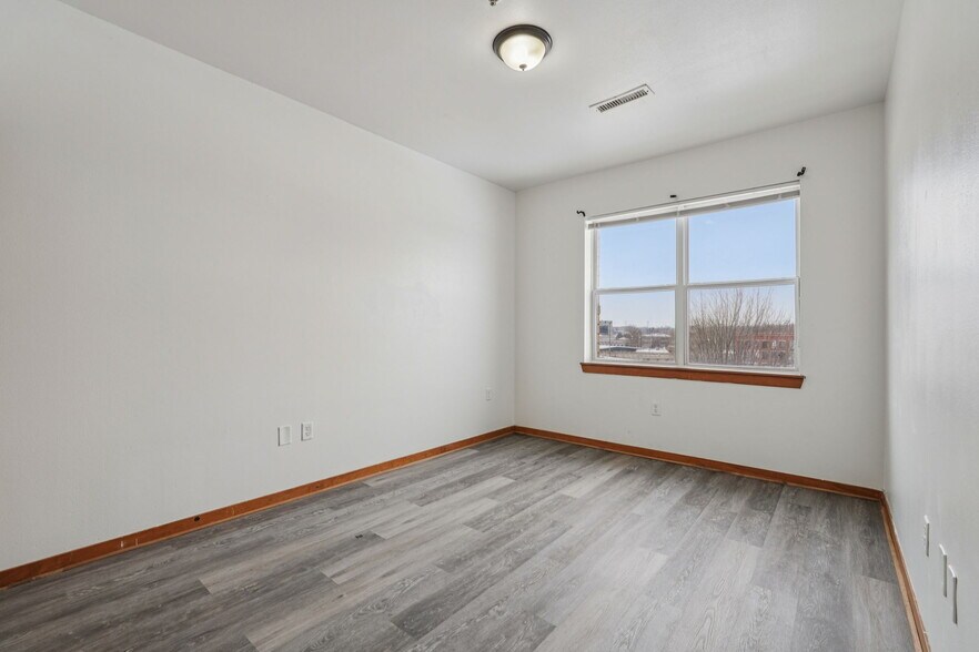 More Photos Of 134 Main St, Racine Apartments For Sale