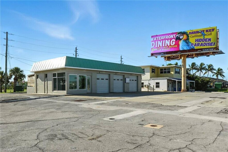 More Photos Of 19003 San Carlos Blvd, Fort Myers Service Station For Sale